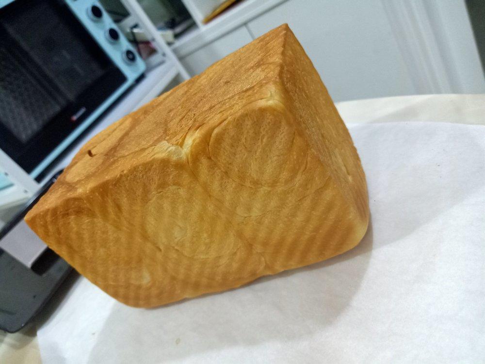 【原创】消耗雀巢淡奶油―北海道吐司面包（中种法）