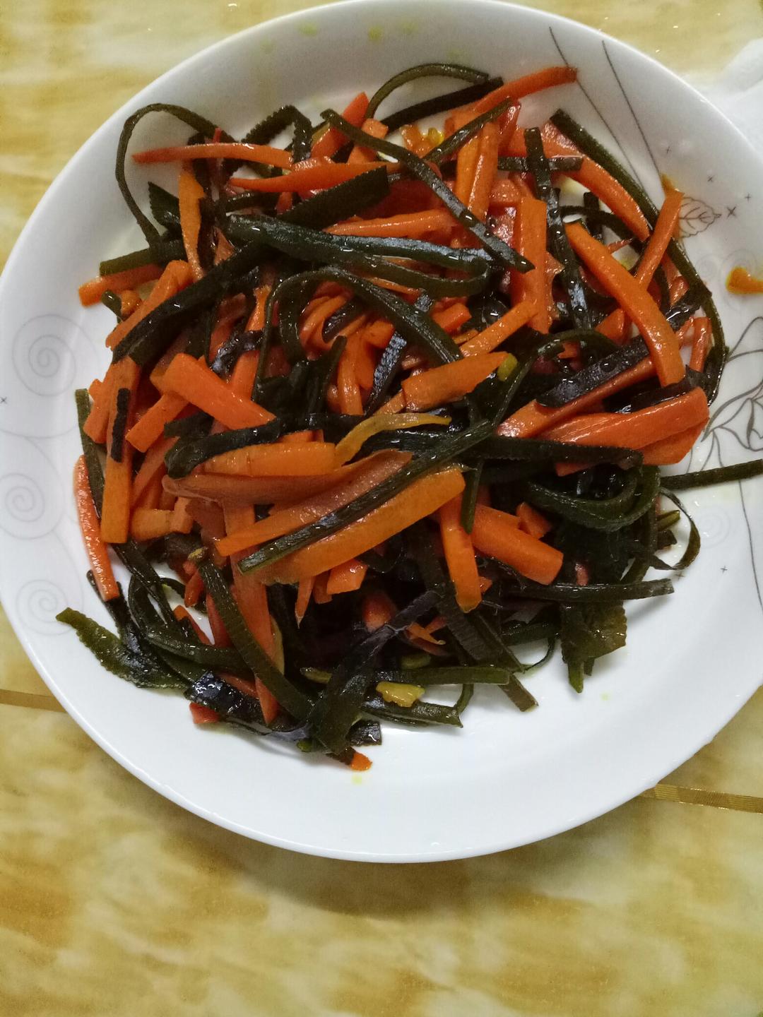 胡萝卜炒海带丝