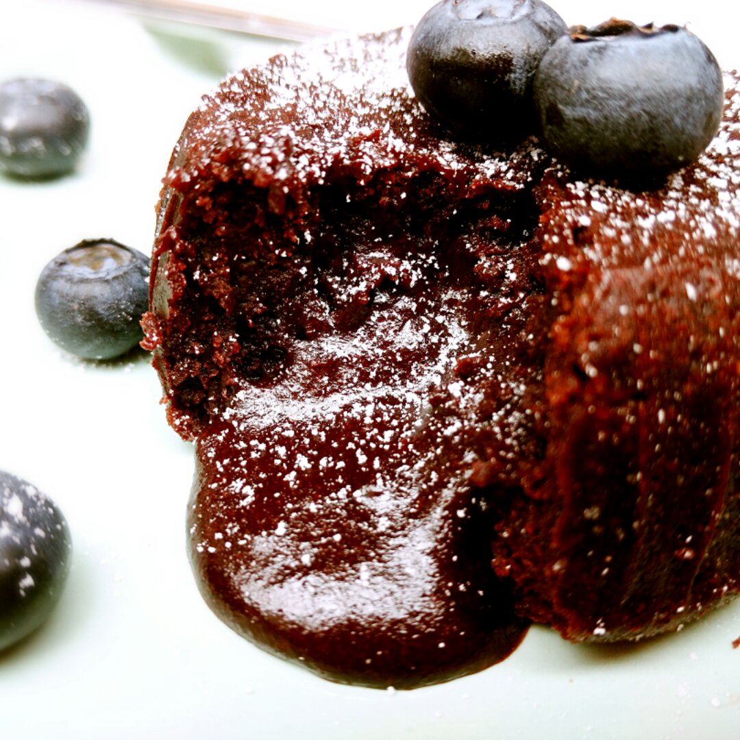 给妹子群的巧克力熔岩蛋糕