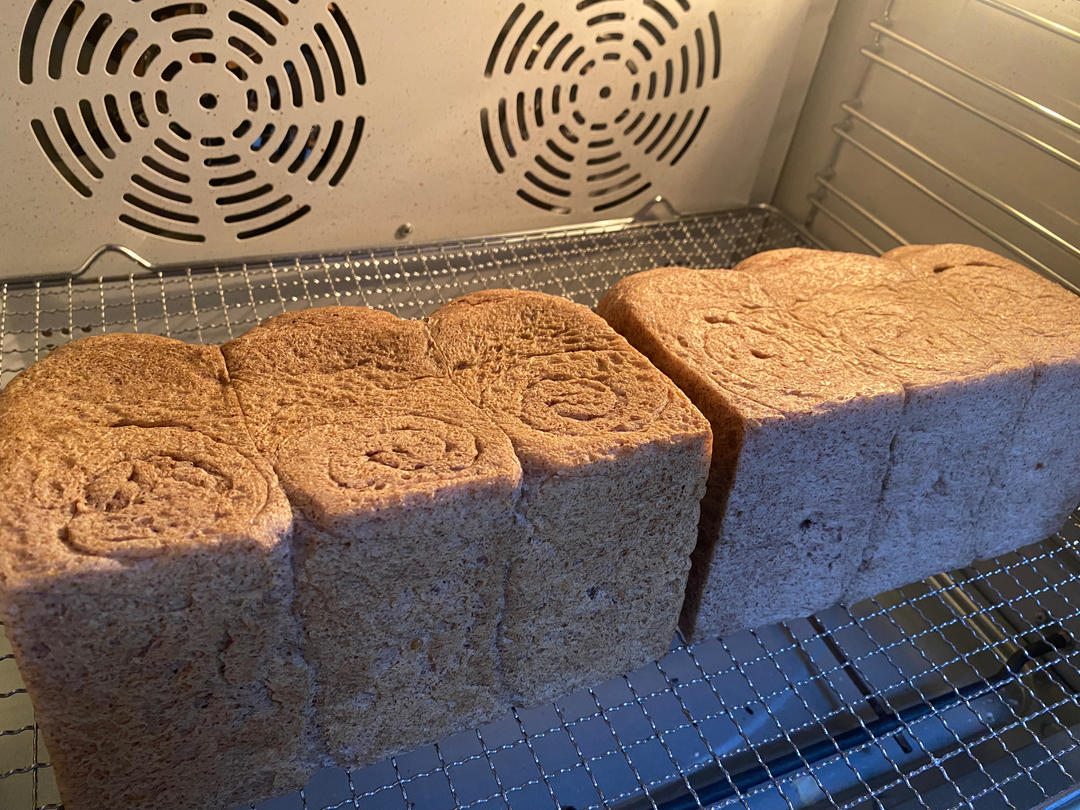【有奖跟做】70%全麦吐司🍞（烫种➕波兰种）
