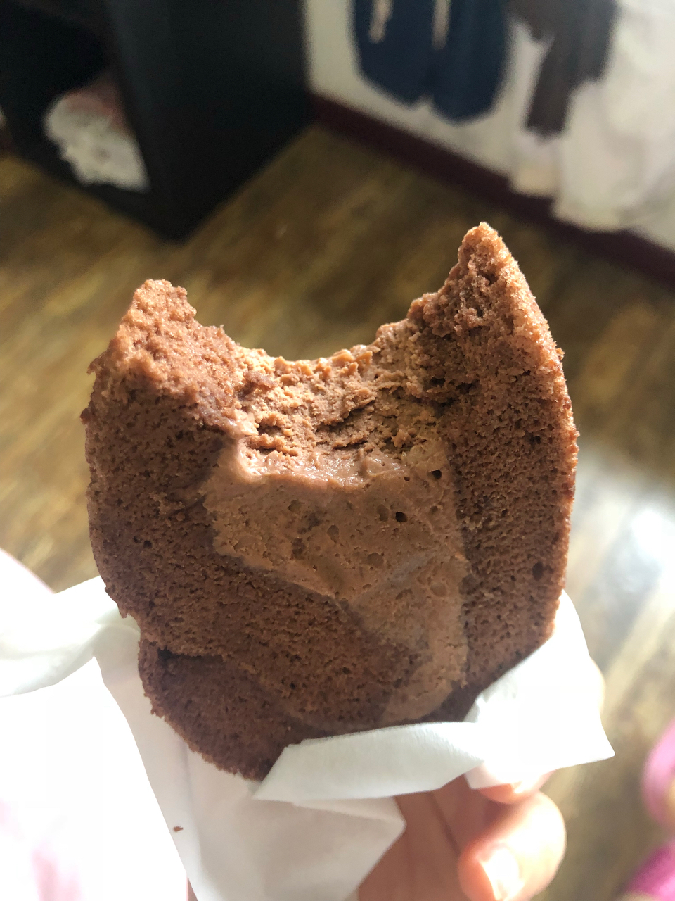 巧克力冰淇淋奶油蛋糕卷