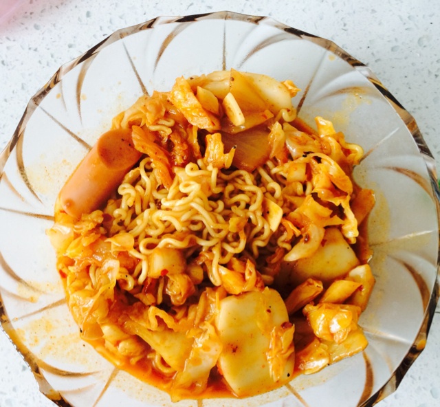 正宗韩国泡菜年糕方便面