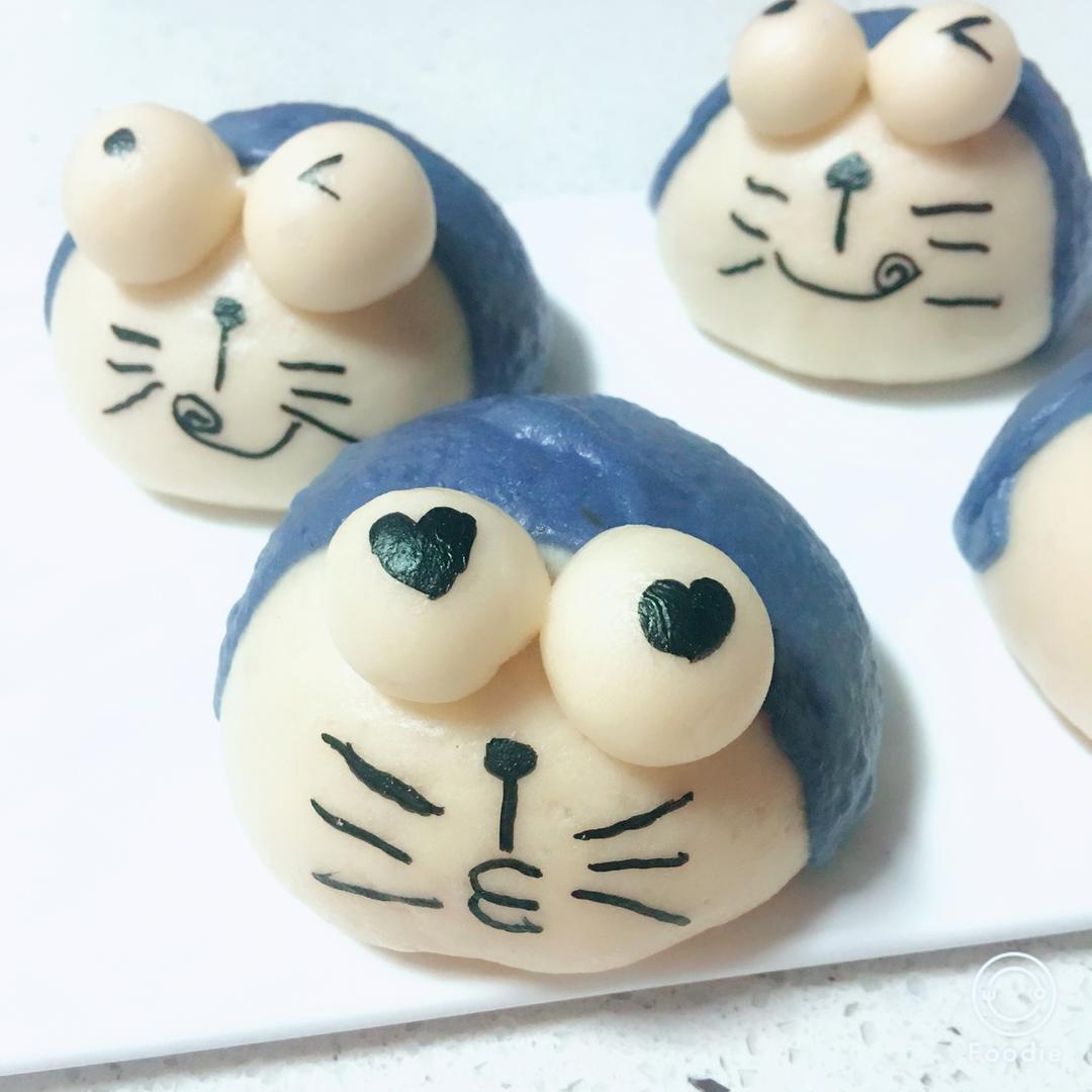 彩色多米鱼做的机器猫豆沙包