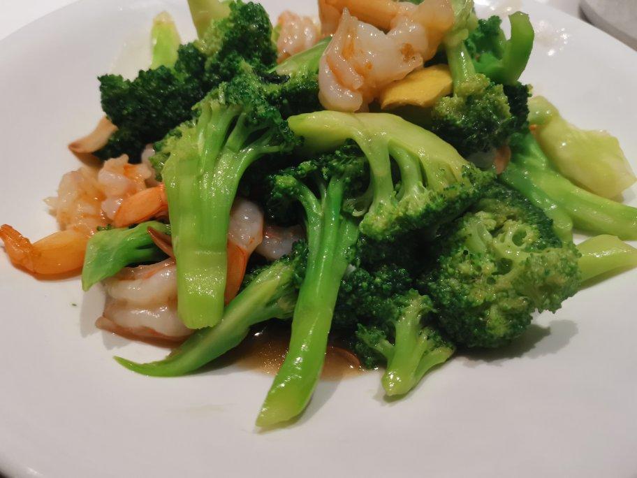 好吃到爆的耗油蒜蓉西兰花(从不修图，喜欢请关注)