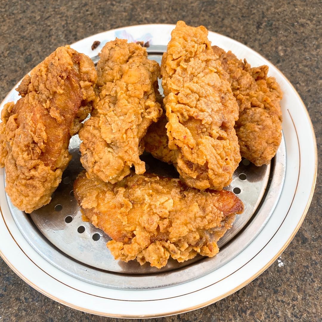 香脆辣味炸鸡翅