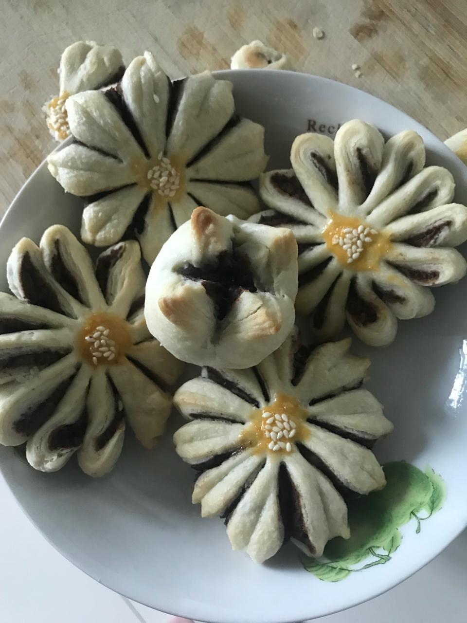 中式点心－豆沙菊花酥