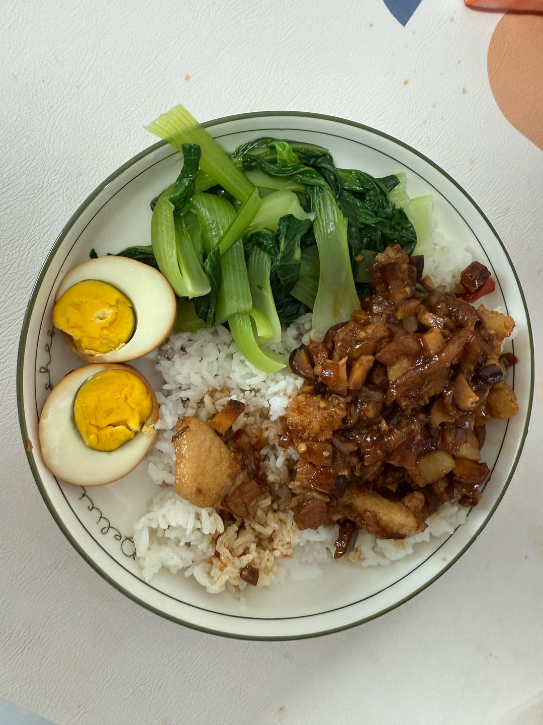 洋葱酥卤肉饭