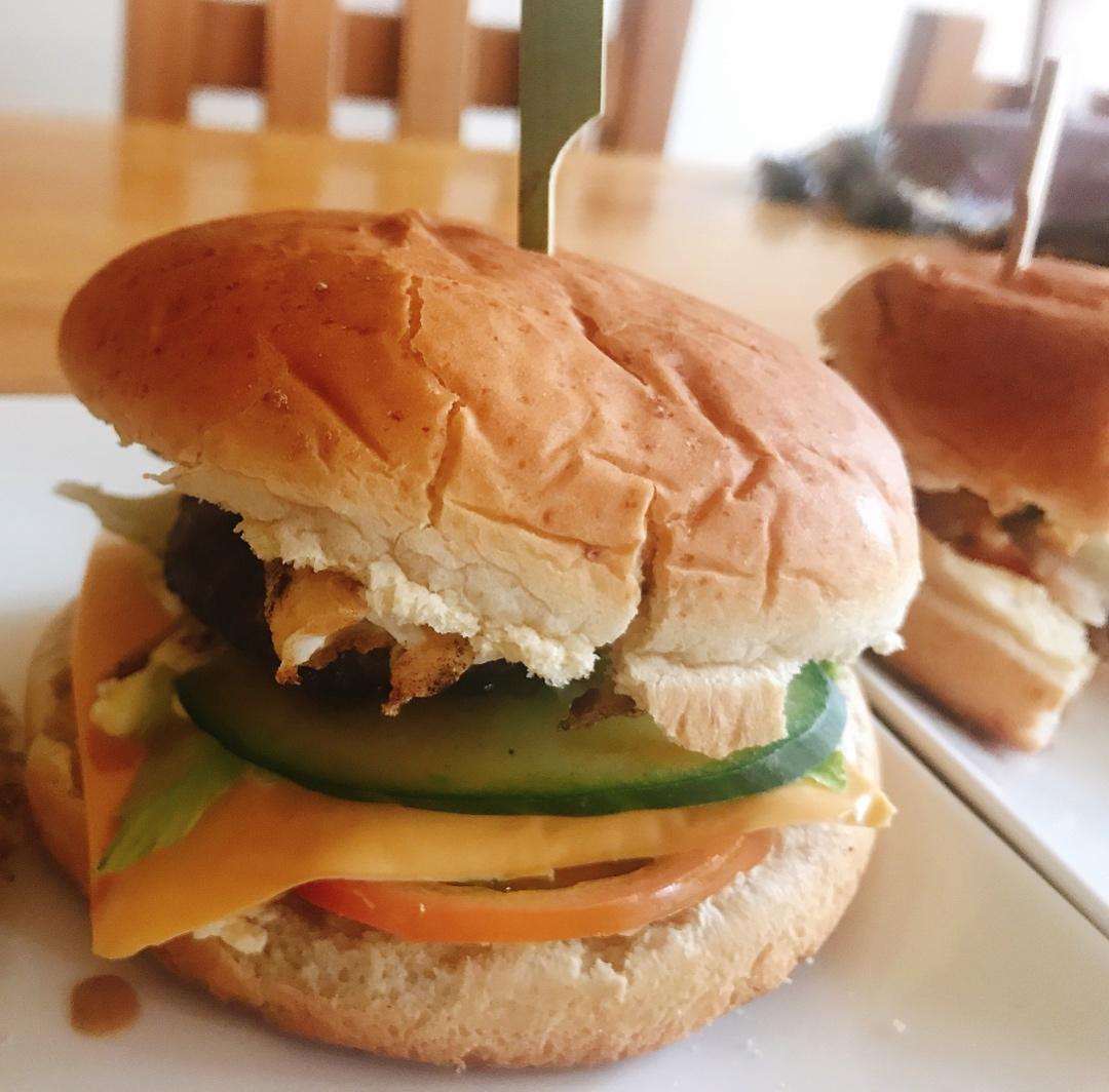 自制营养肉饼汉堡包