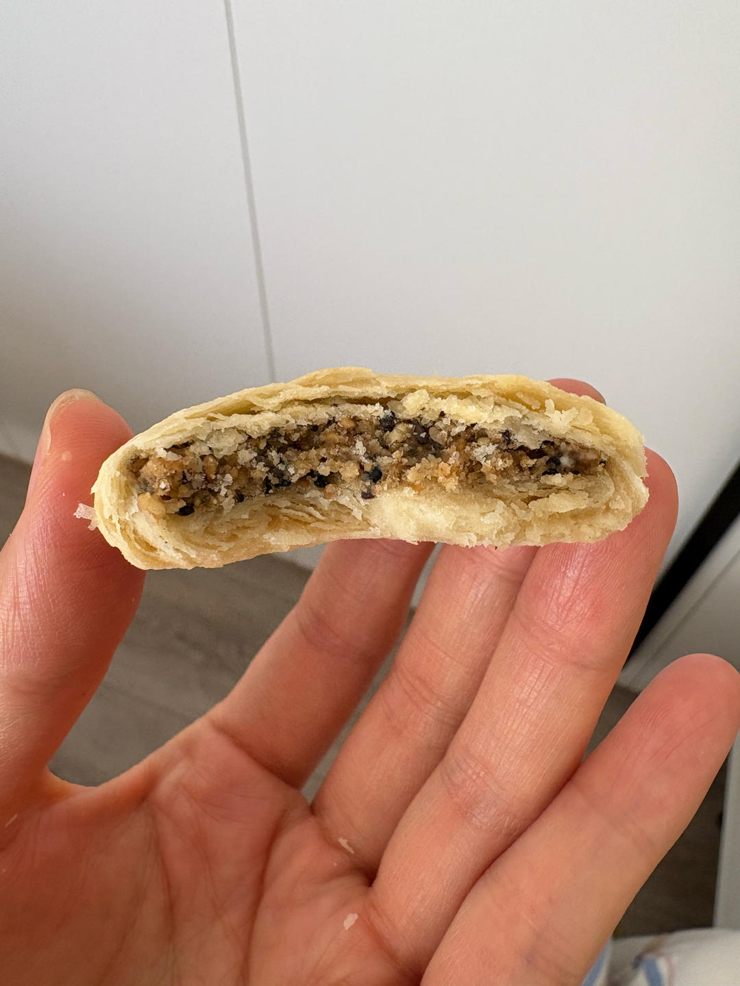 酥的掉渣椒盐牛舌饼