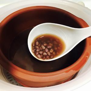 红豆芋头糖水（补血养颜哦）的做法 步骤3