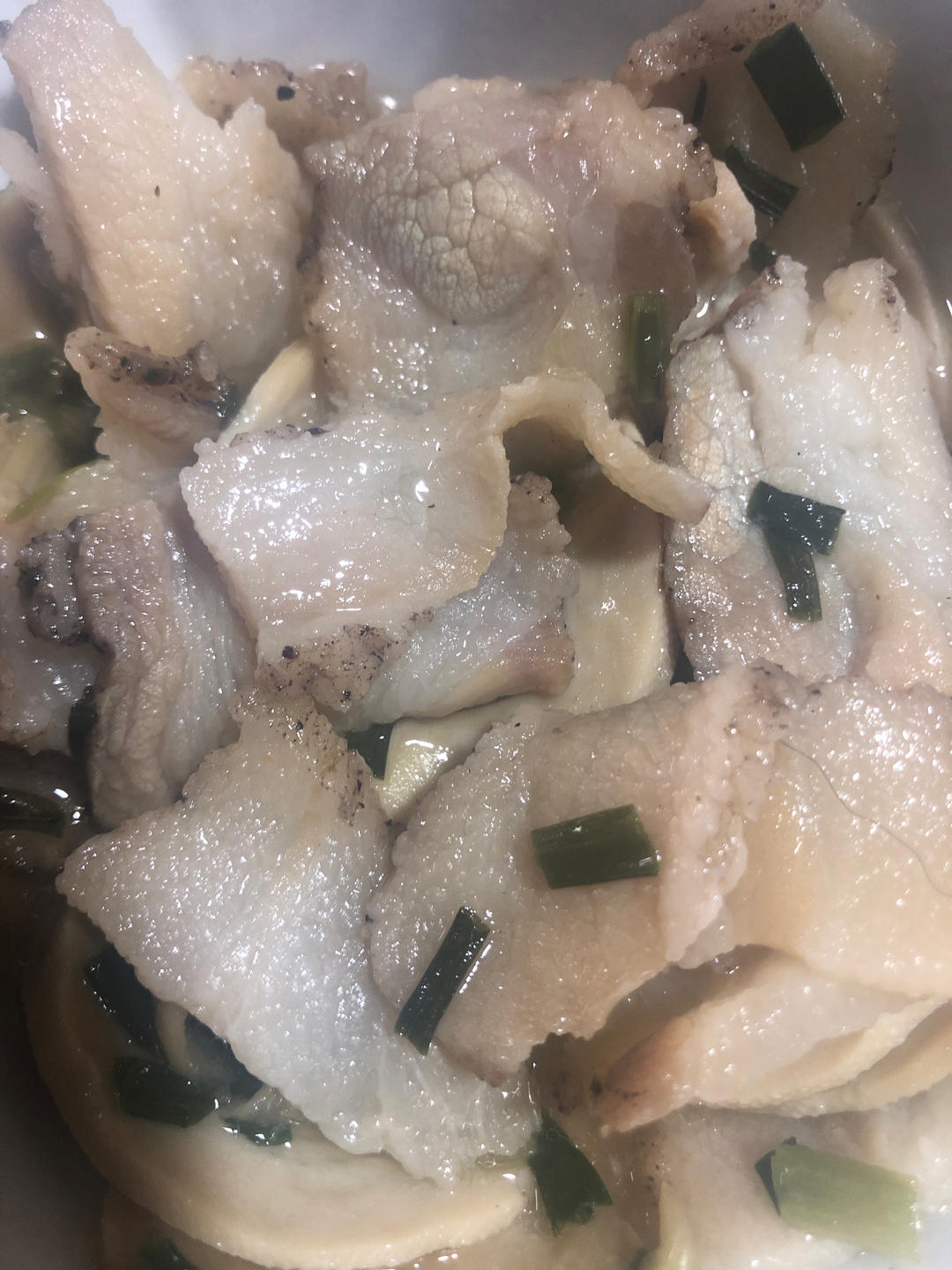 蒸出来的美味～快手家常菜～妈妈腌的咸肉蒸百叶，在加一点白菜，荤素搭配，营养又美味！