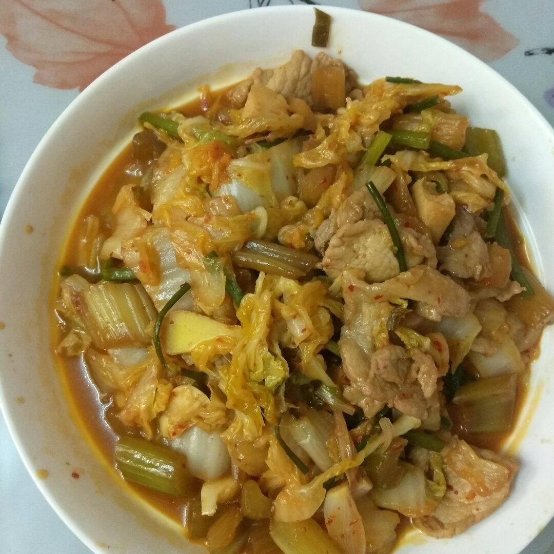 辣白菜炒五花肉