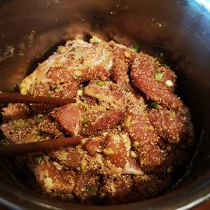 软糯酥烂的粉蒸排骨肉（自制五香粉腌料）的做法 步骤14
