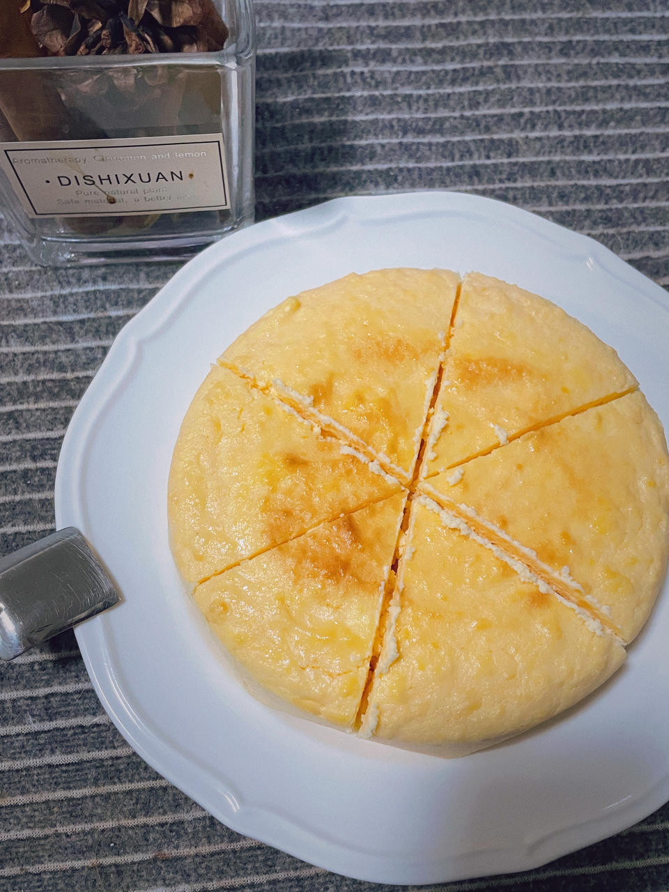 一晚上的等待果然是值得的，这是一款好吃的芝士蛋糕