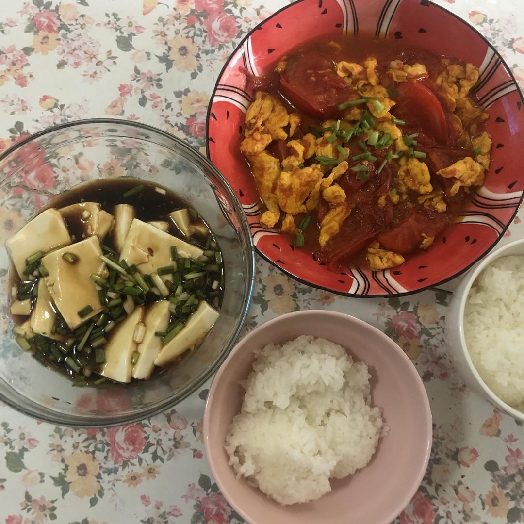 番茄炒鸡蛋（超浓的番茄味）