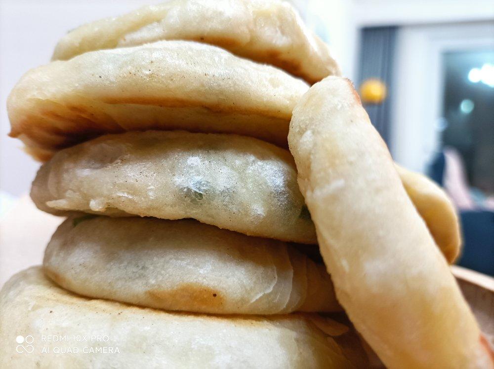 懒人版葱香发面饼 要多软有多软 零失败的方子 附细节视频详解