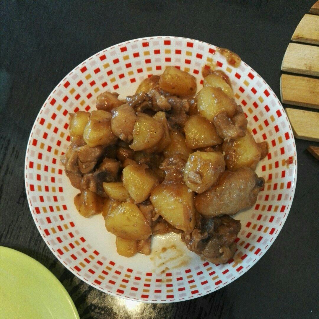 土豆焖鸡腿