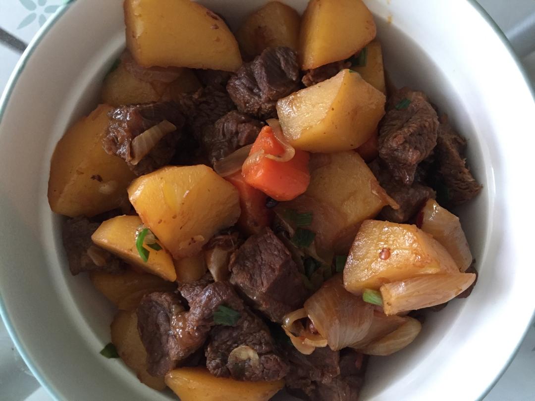 土豆炖牛肉