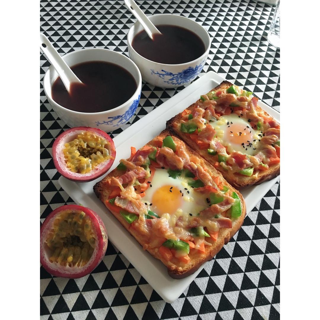 吐司太阳蛋披萨