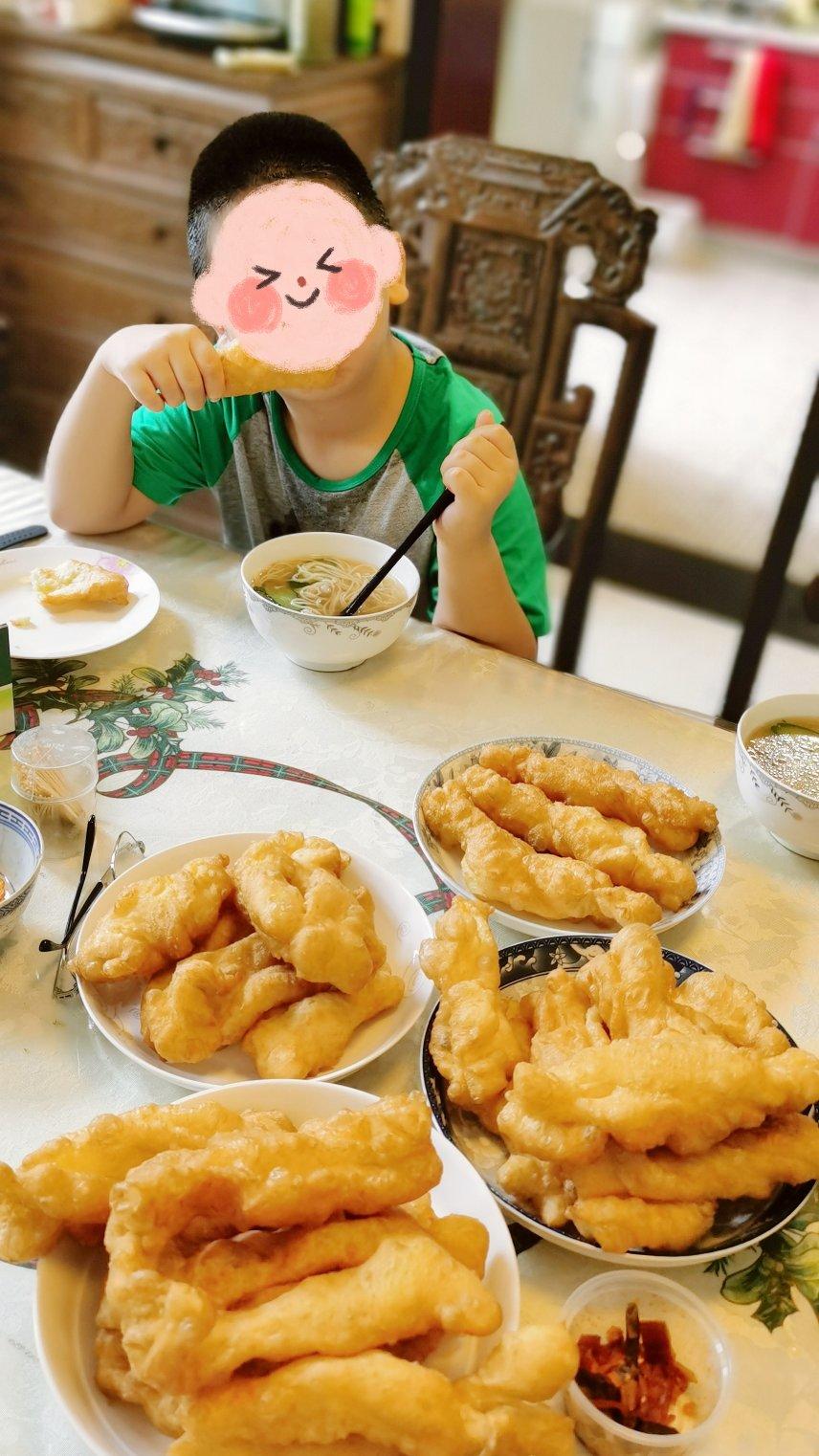 蓬松柔软的小油条