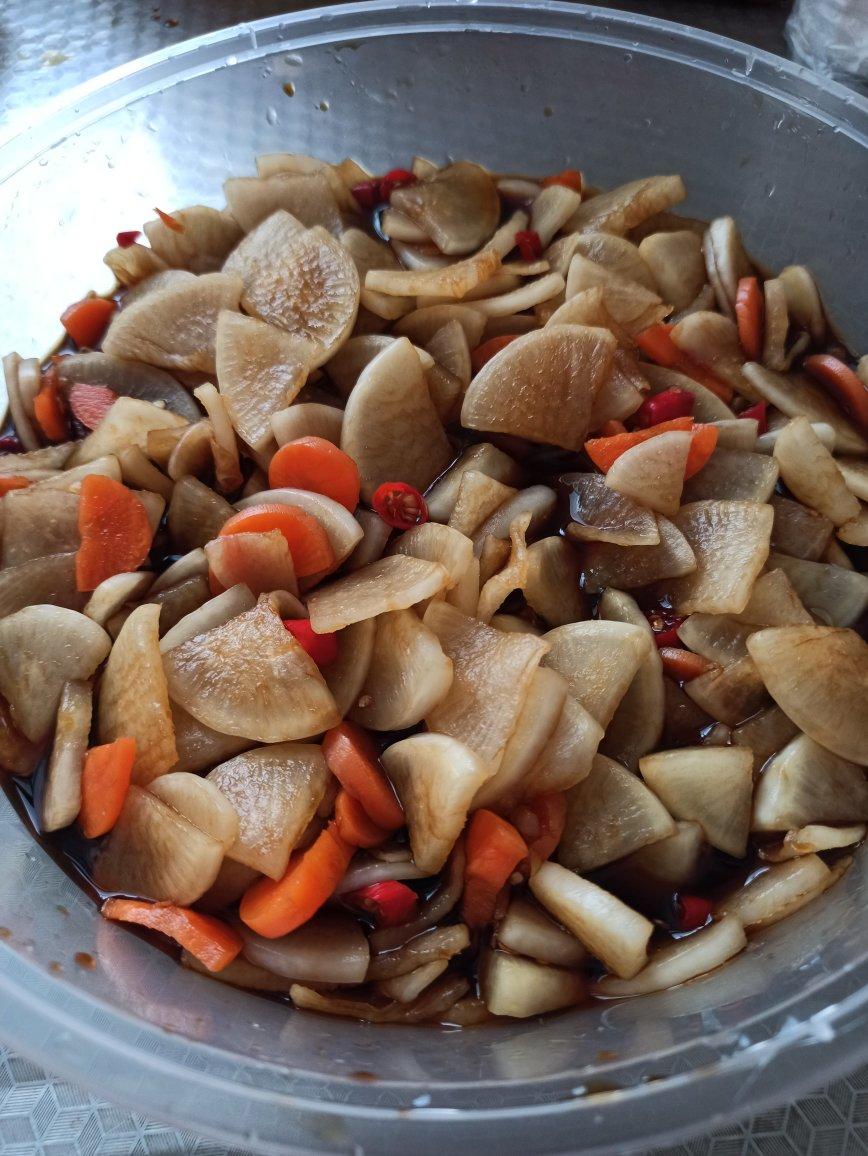 快手腌制爽口脆萝卜