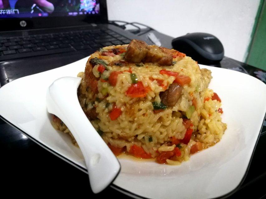 喷香排骨焖饭（爆好吃）