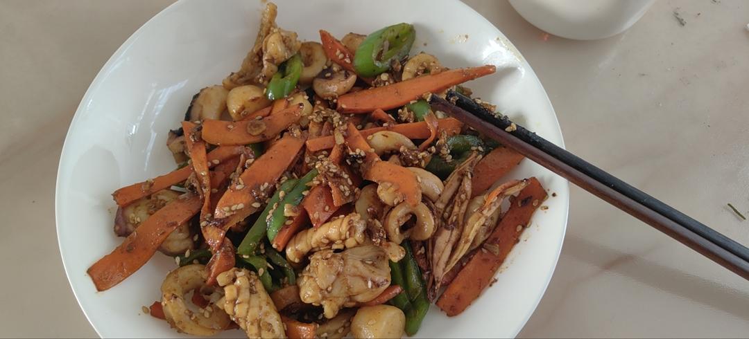 超下饭的孜然鱿鱼须，香辣爽嫩，比烧烤还好吃