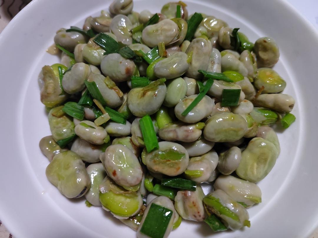 无比鲜美的葱油蚕豆