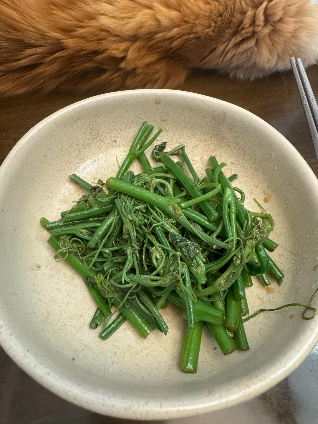 脆爽下饭的炝拌丝瓜尖