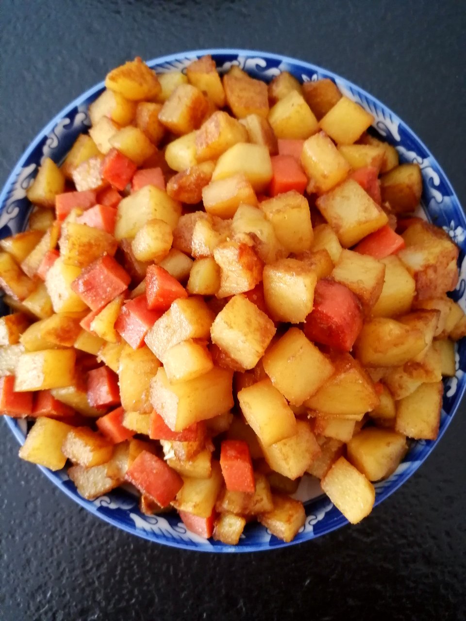 超简单的土豆🥔丁炒火腿肠（烧烤味)