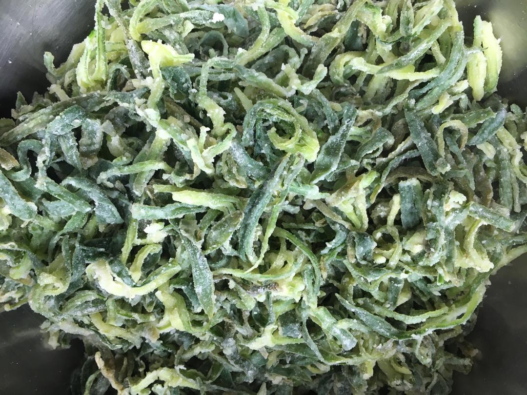 老妈秘方蒸菜蒸榆钱蒸洋槐花蒸野菜（有详细步骤）