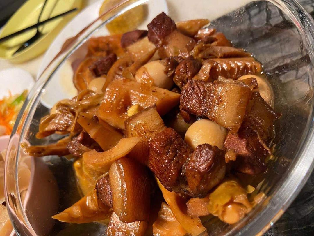 笋烧肉（红烧肉加笋）怎么这么好吃？？？