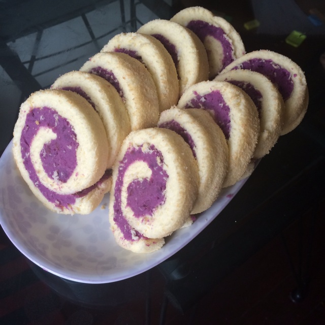 火 冰做的紫薯蛋糕卷