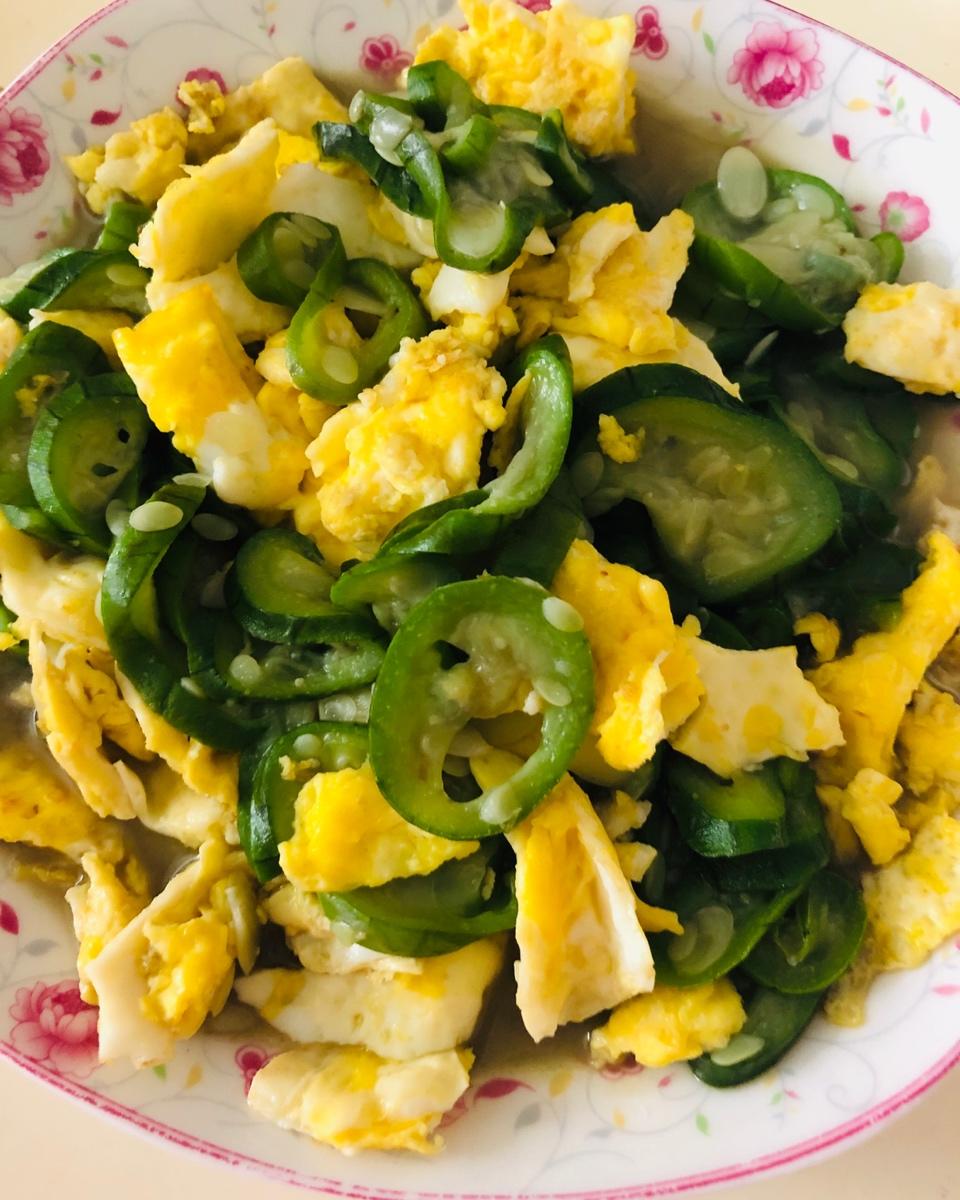 土鸡蛋炒丝瓜
