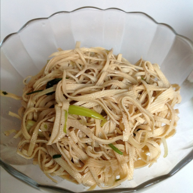 炝拌干豆腐丝