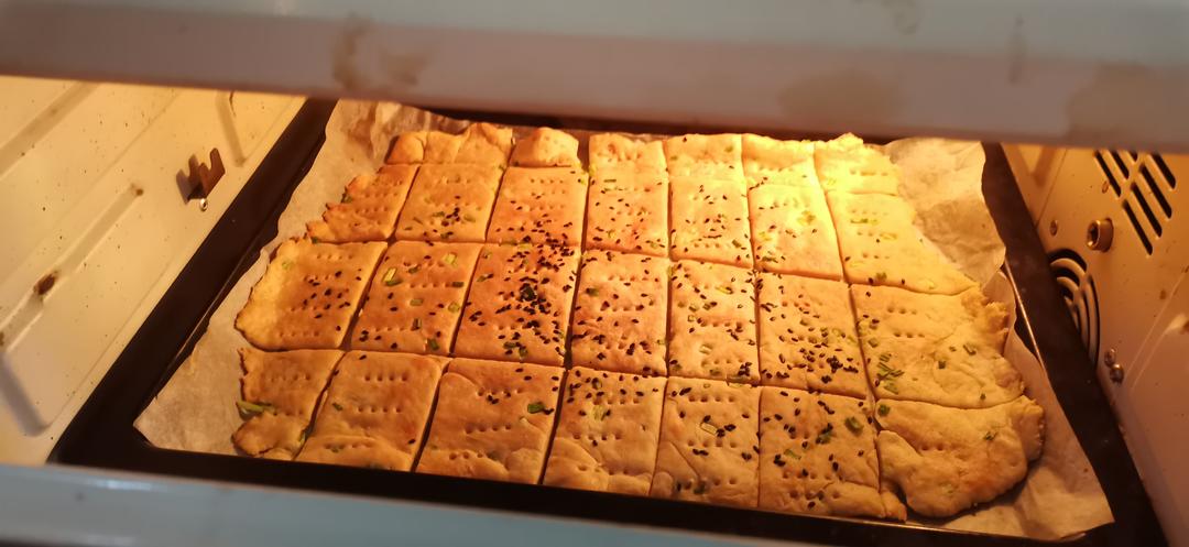 无糖香葱苏打咸饼干