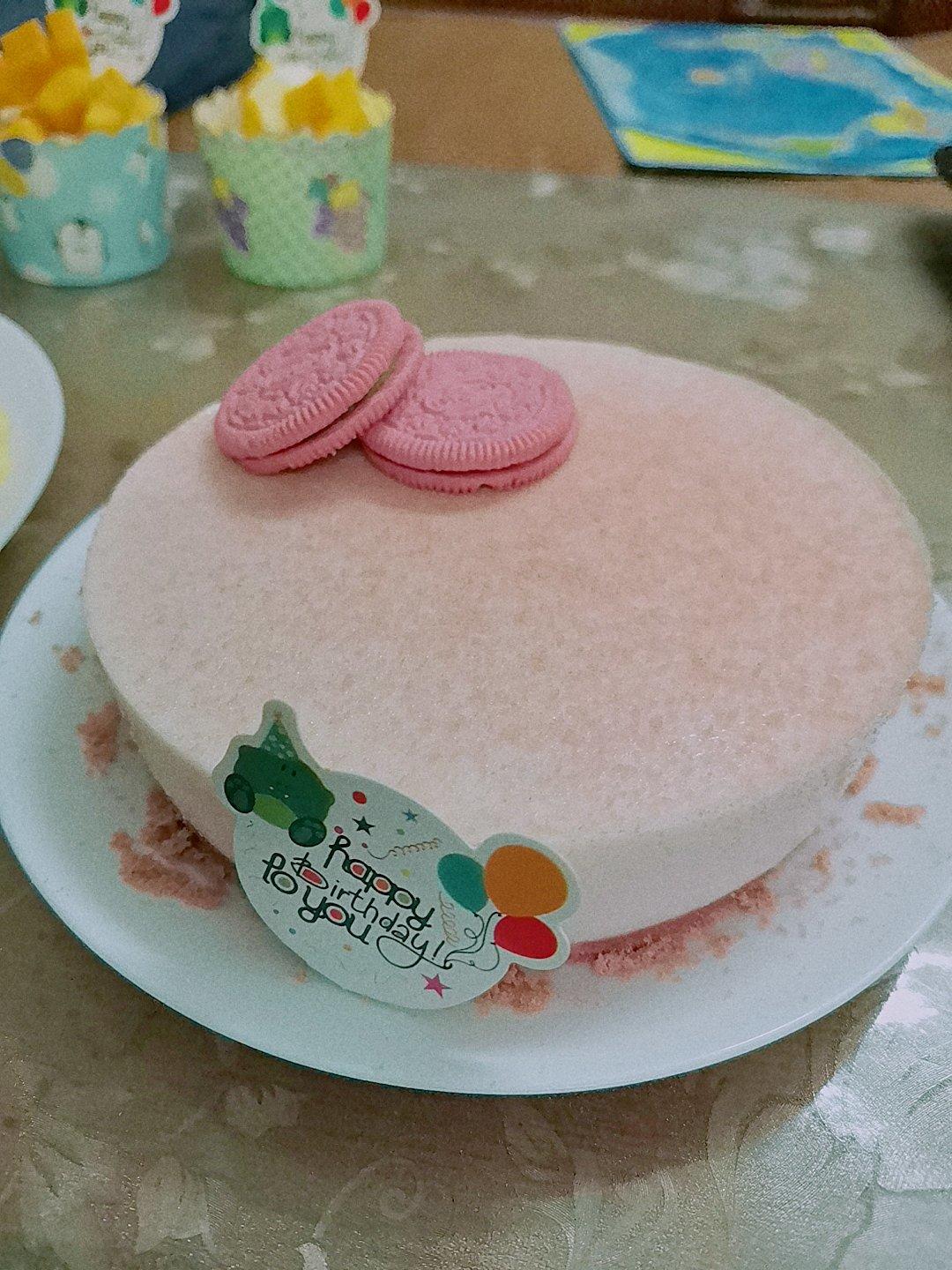 粉红奥利奥草莓酸奶慕斯蛋糕