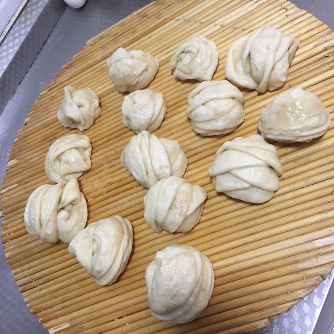 快手发面大花卷（含和面、揉面手法）