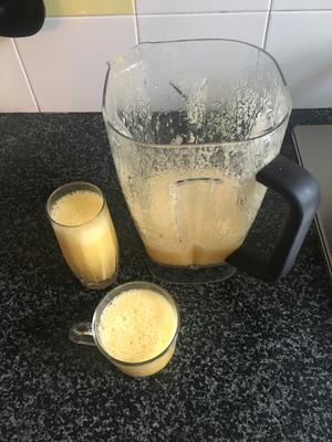 菠萝芒果汁的做法 步骤4