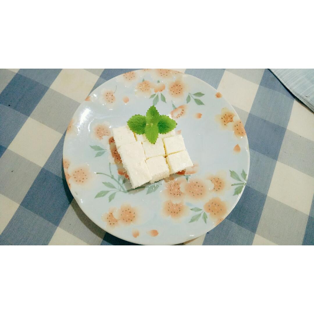 完胜85度C牛奶椰丝小方