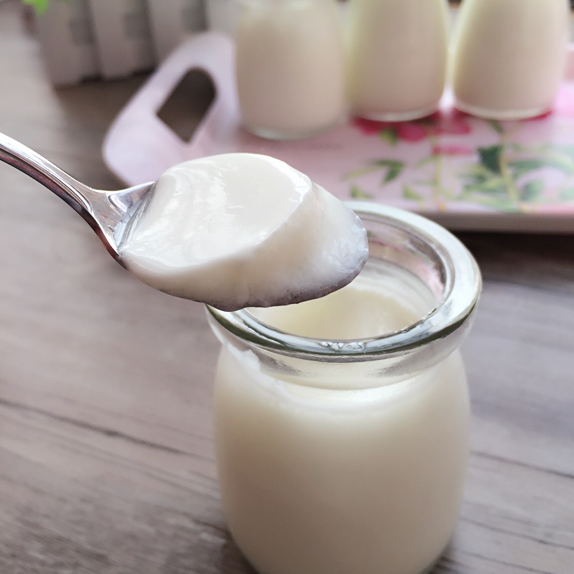 爱微甜做的面包机酸奶