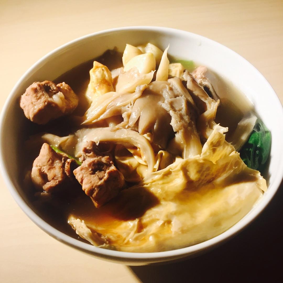 马来西亚肉骨茶（丰富配料版）