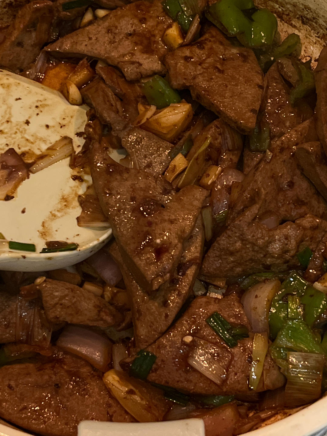 厨师长教你：“小炒猪肝”的家常做法，味道干香很赞，先收藏起来