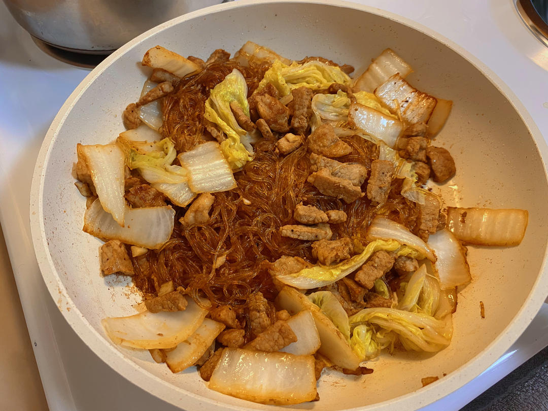 猪肉炖白菜粉丝