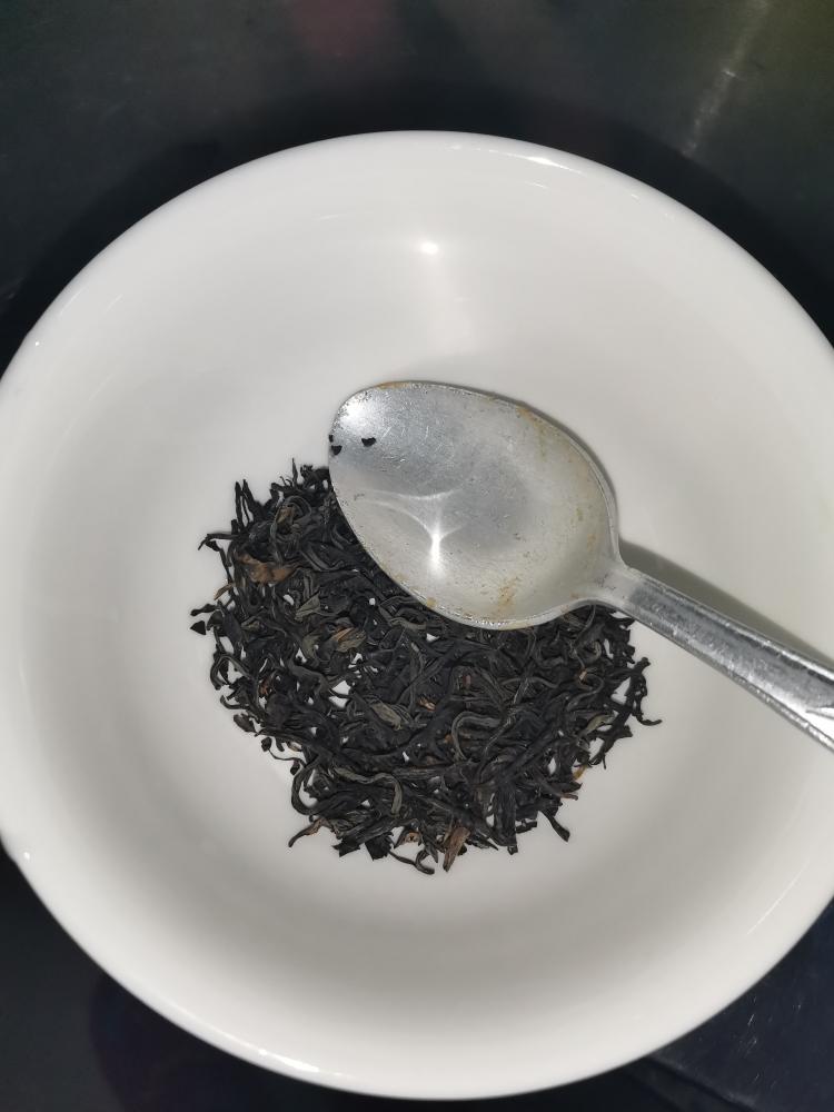 焦糖奶茶☕自煮一次成功！觉得很好喝😊的做法 步骤1