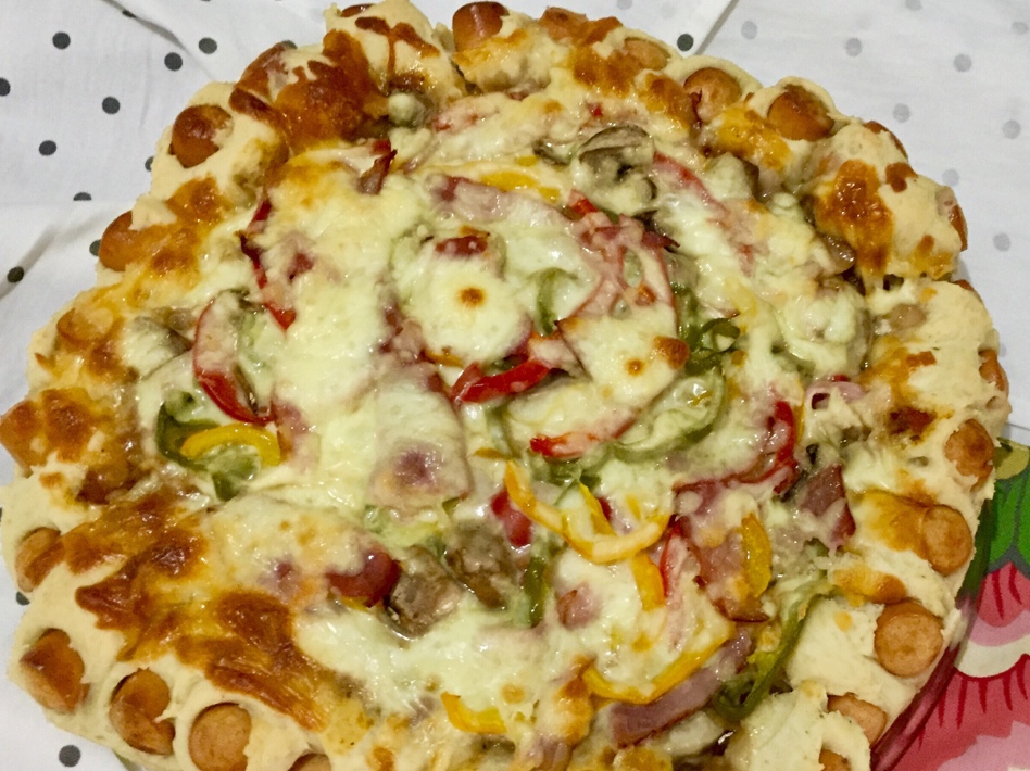 香肠花边披萨