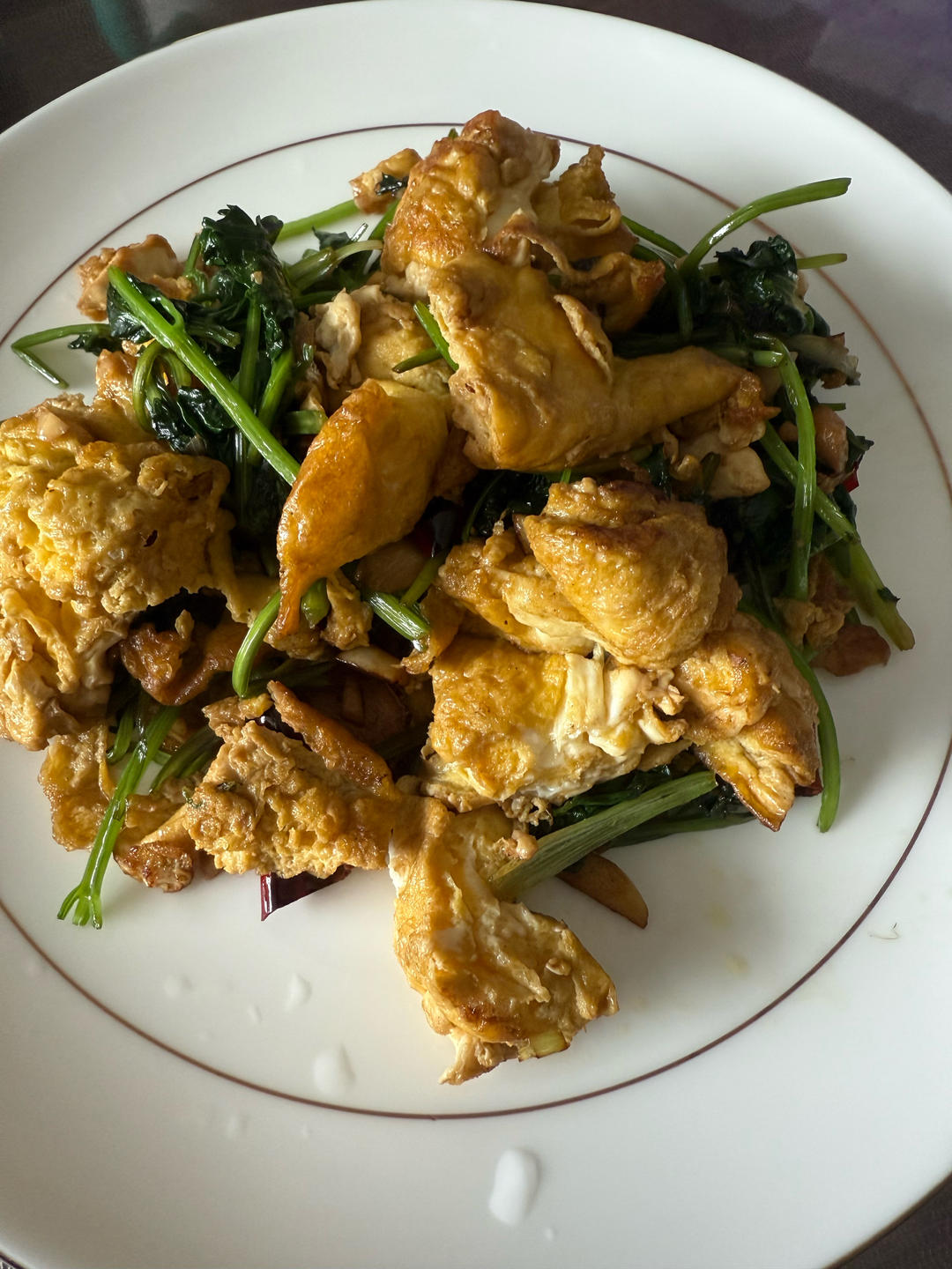 清新鲜美香菜炒鸡蛋