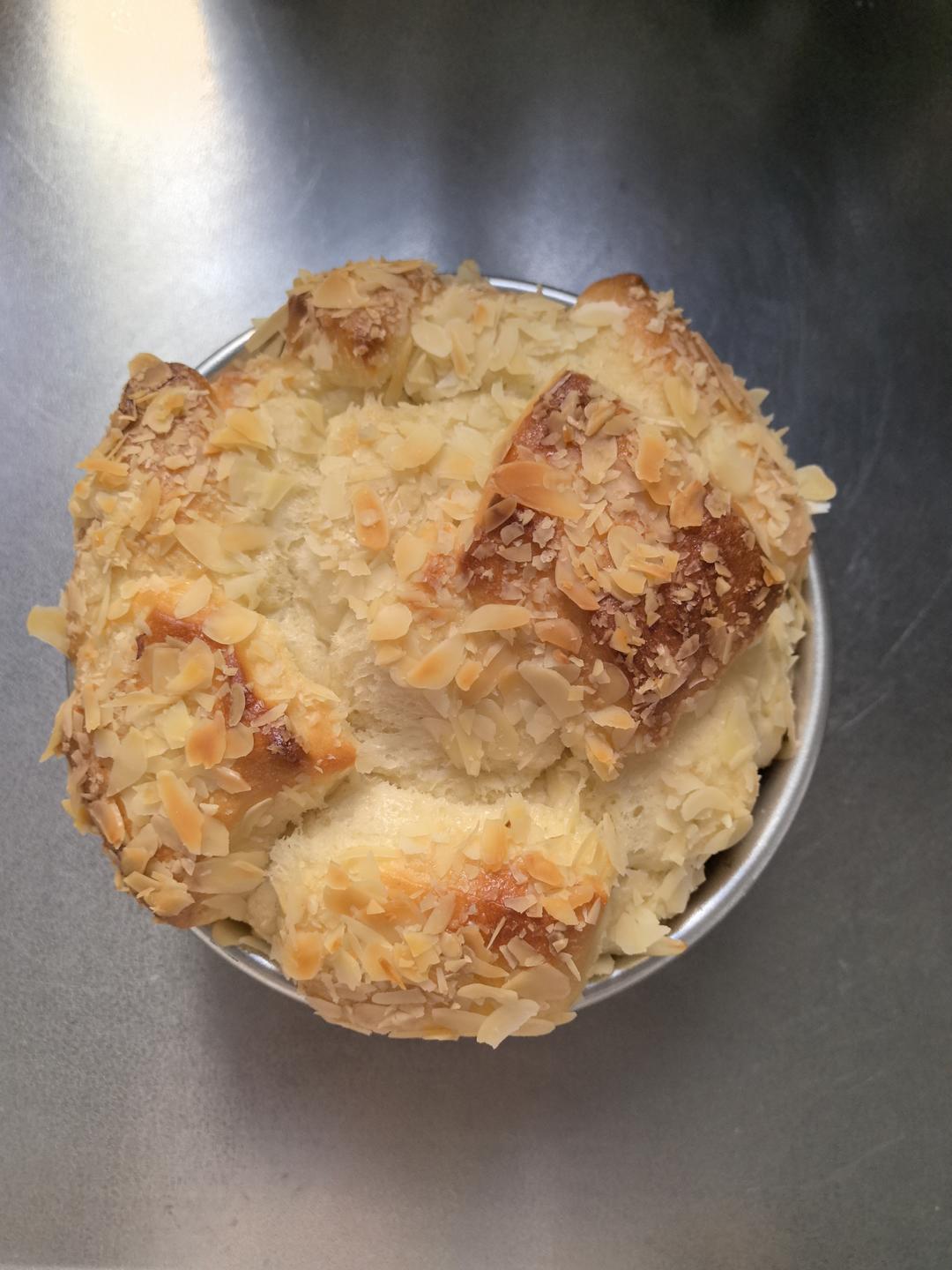 如云朵般柔软～日式炼乳手撕面包💯好吃到爆