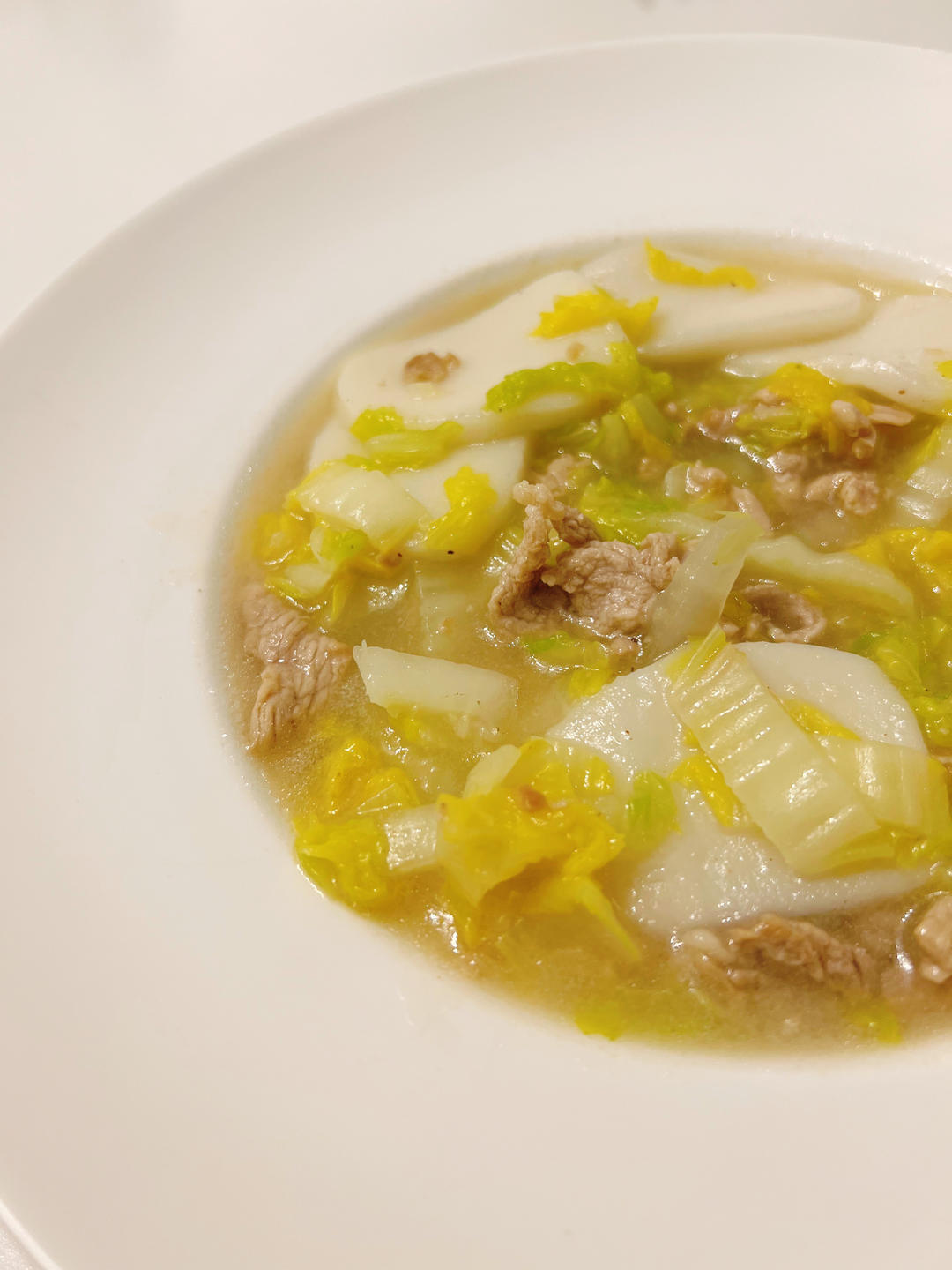 【白菜肉丝年糕汤】
