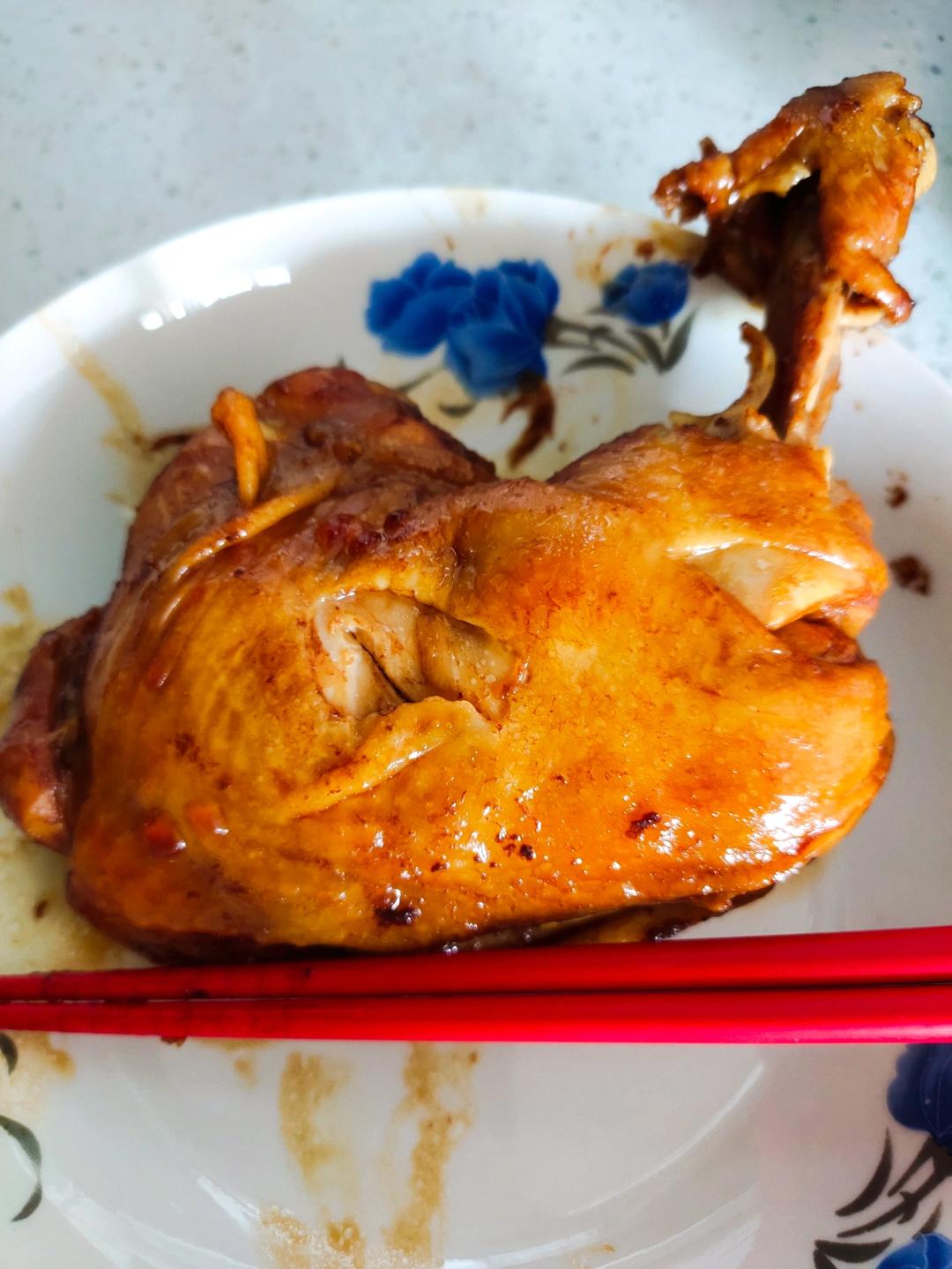 懒人版电饭煲焖整鸡（不加一滴水，肉质酥烂入味！）